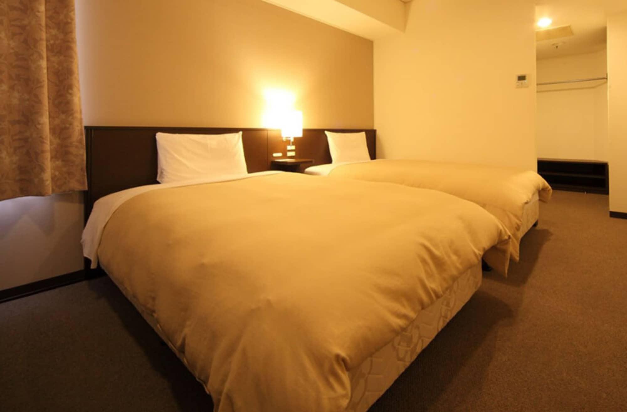 Hotel Park Side Hiroshima Peace Park Экстерьер фото