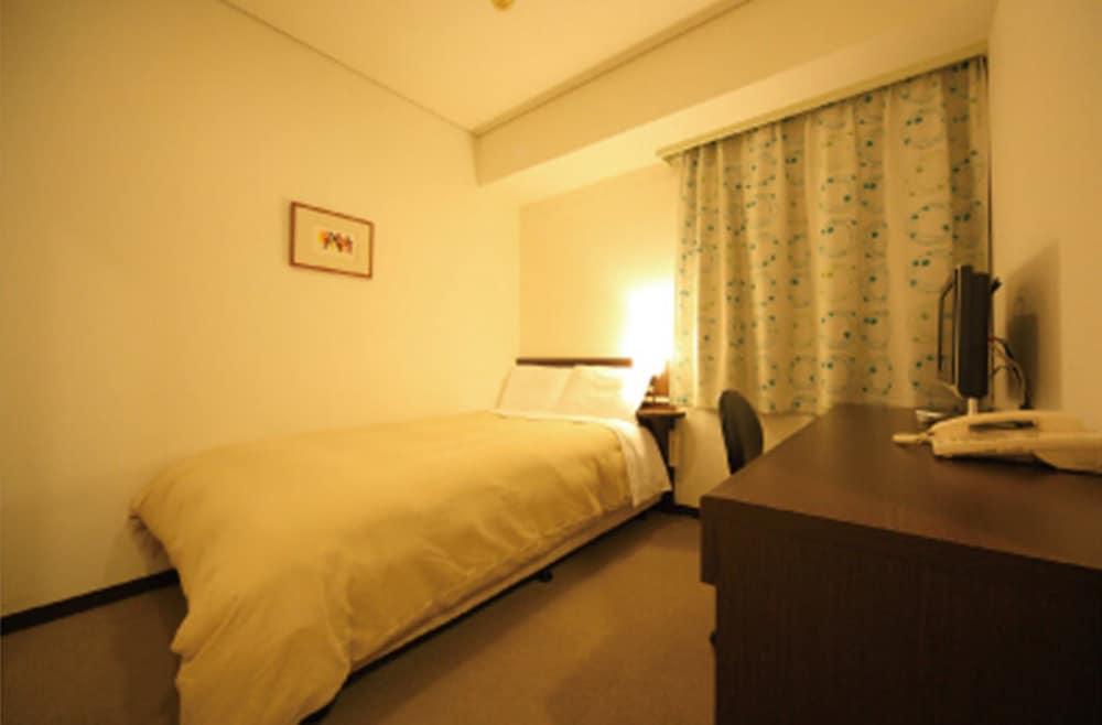Hotel Park Side Hiroshima Peace Park Экстерьер фото
